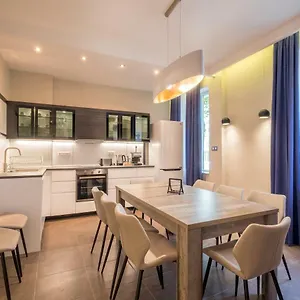 Cozy 3-bedroom With Stylish Comfort And Chic Decor Apartment Sofia